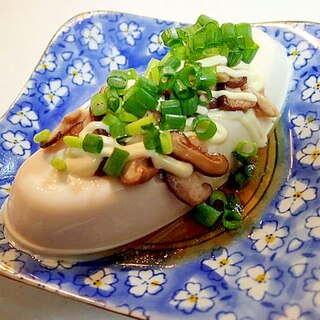 追いがつおつゆ/マヨで　椎茸と葱の冷奴